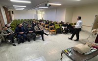 برگزاری کارگاه تخصصی آشنایی با کمک های اولیه جهت ارتقای توانمندی مراقبین مراکز نگهداری کودکان بهزیستی در مرکز 